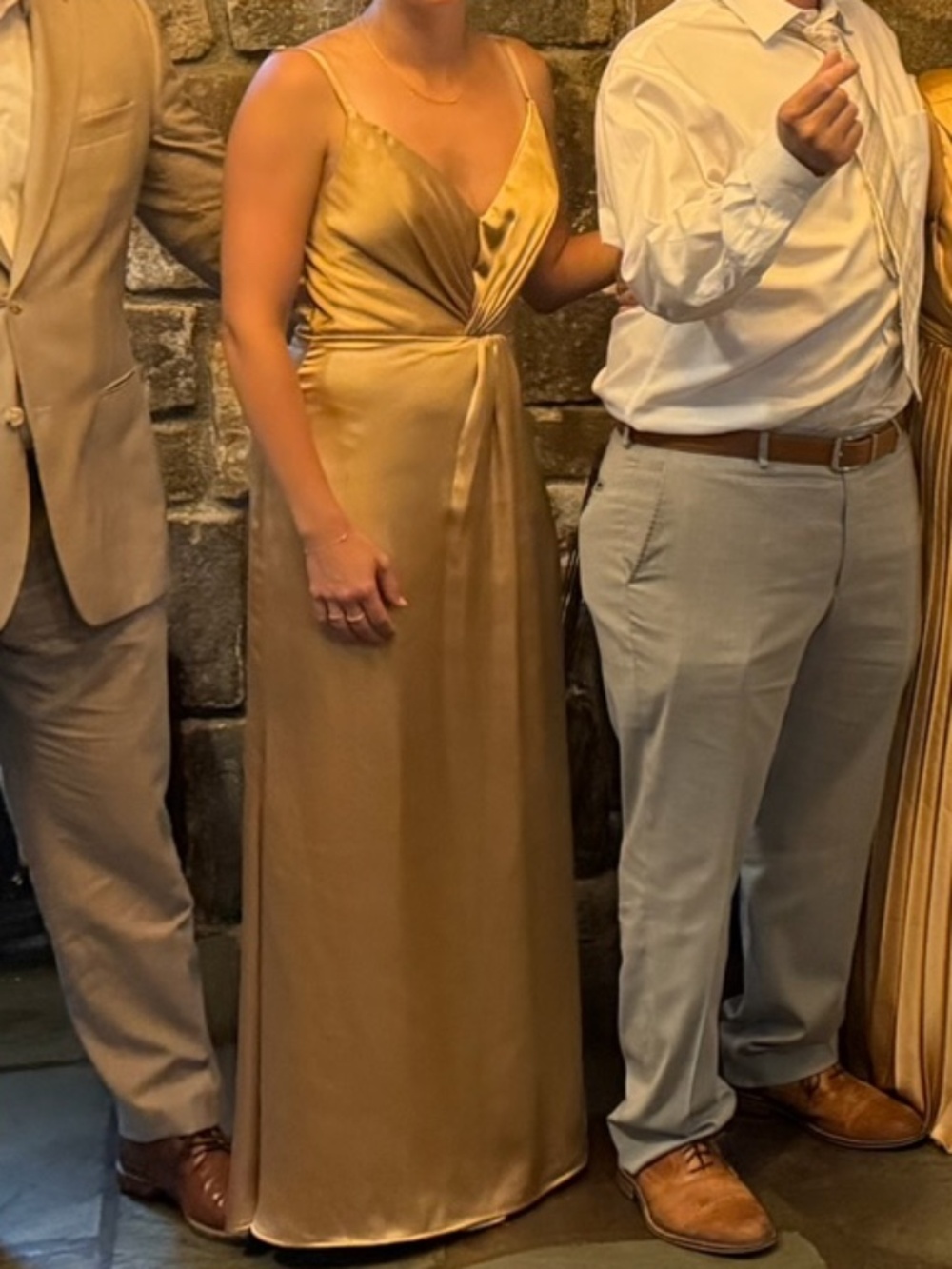 Dresses - Picture 3 of 3